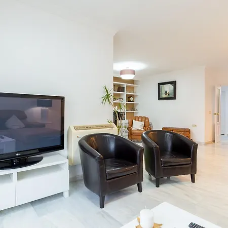 Lu&cia Pedregalejo Holiday home